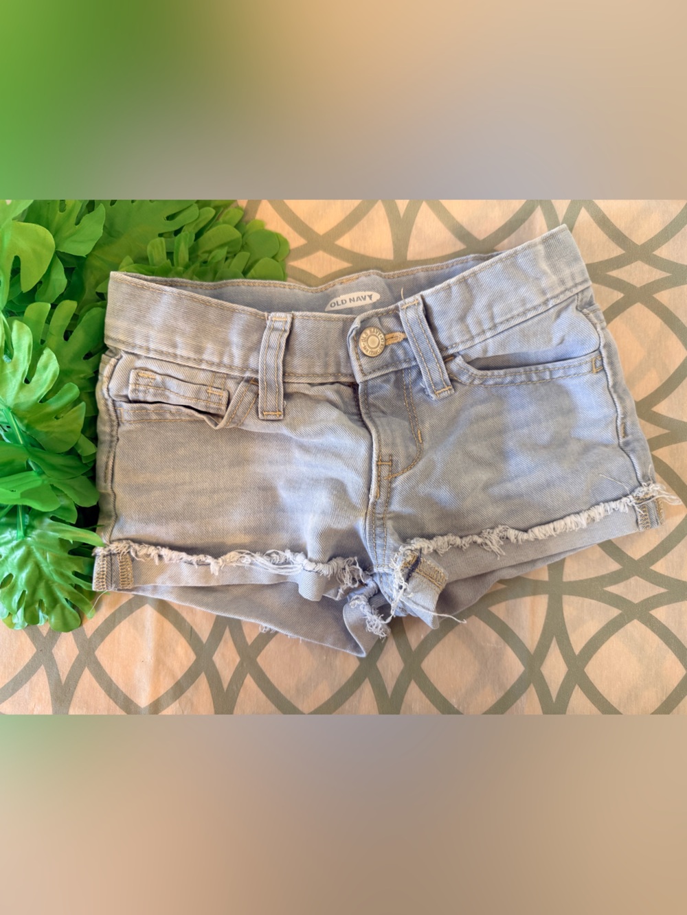 💫10/$25 • Old Navy Light Denim Washed Cuffed Distressed Shorts